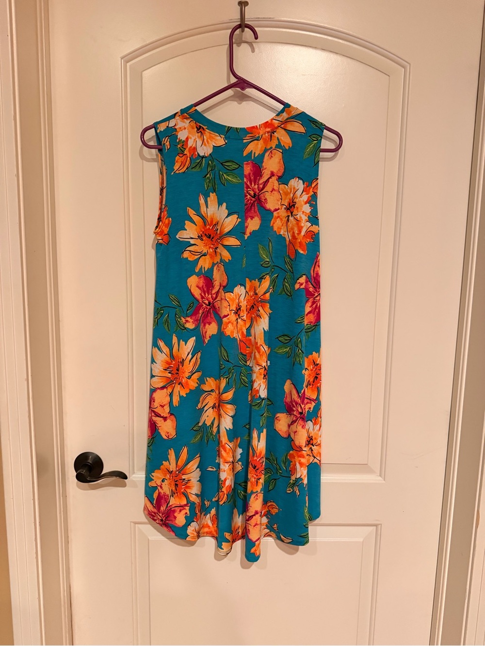 Chris and Carol Size Medium tank dress with Pockets in Green with flowers EUC - Picture 4 of 5